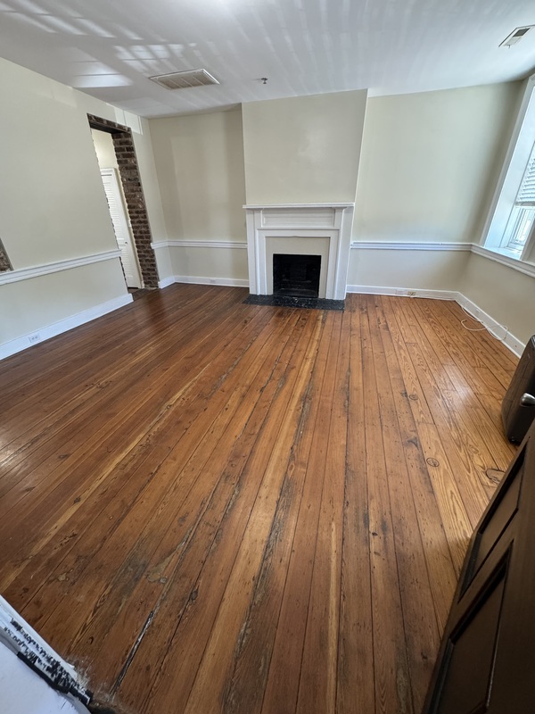 Petersburg Condo: 201 E Bank st
