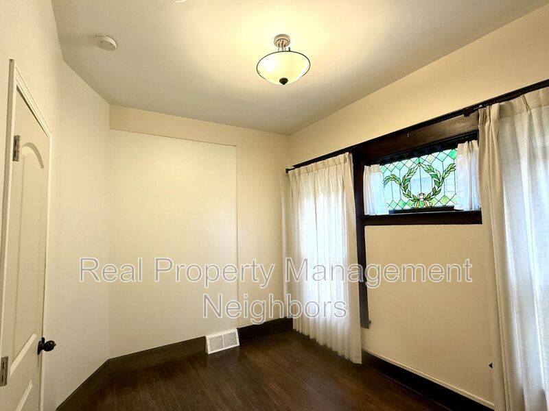 Grand Rapids Condo: 216 Lafayette Ave NE