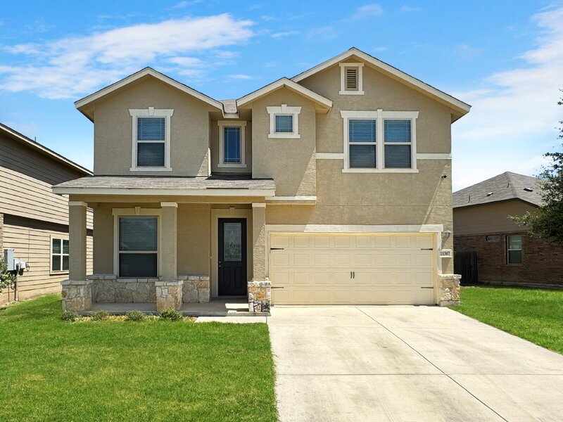 San Antonio House: 11307 Decidedly