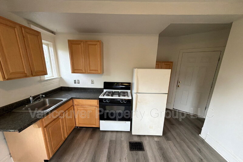 Vancouver Condo: 112 West 21st Street