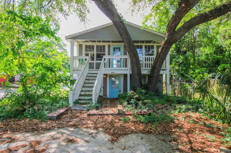 Charleston Condo: 1906 Delmar Street