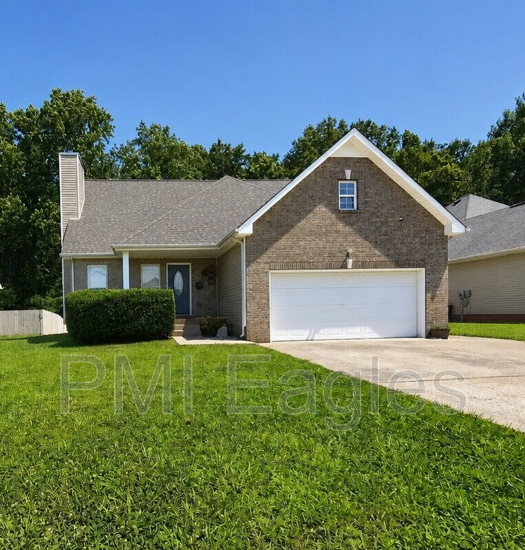 Clarksville House: 1857 Sage Meadow Lane
