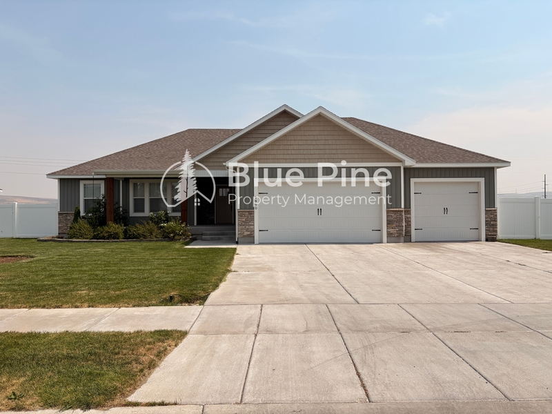 Idaho Falls House: 1890 Mesa Canyon Drive