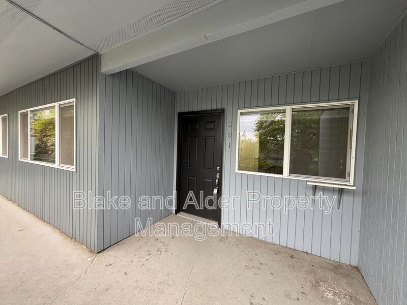 Beaverton House: 5950 SW Hall Blvd