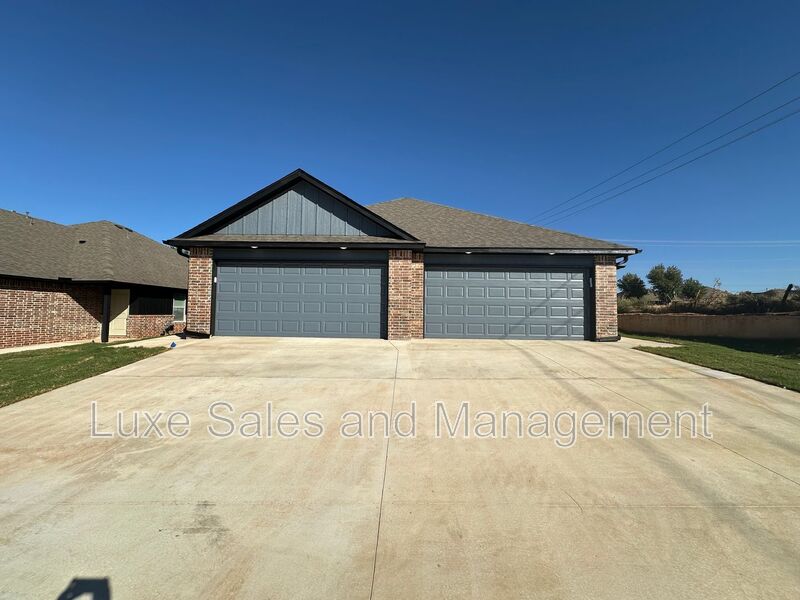 Yukon House: 11500 MacKenzie Way