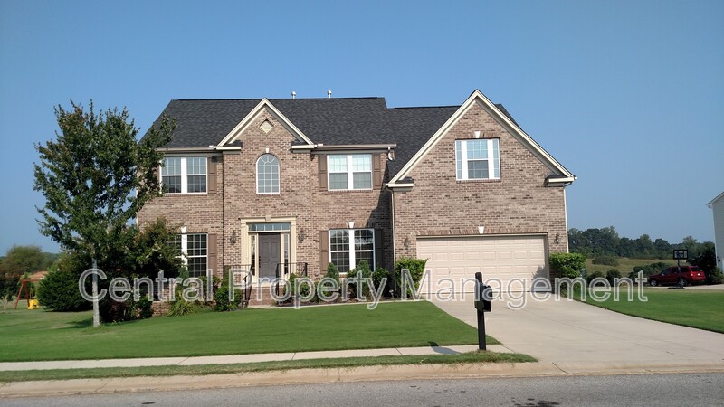 Simpsonville House: 27 Scotts Bluff Drive