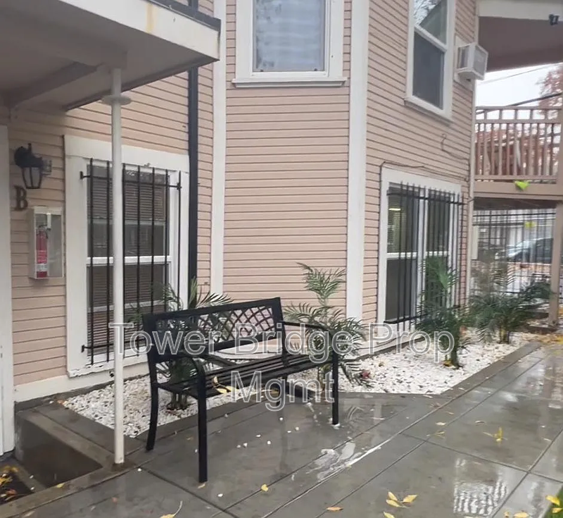 Sacramento Condo: 716 14th St