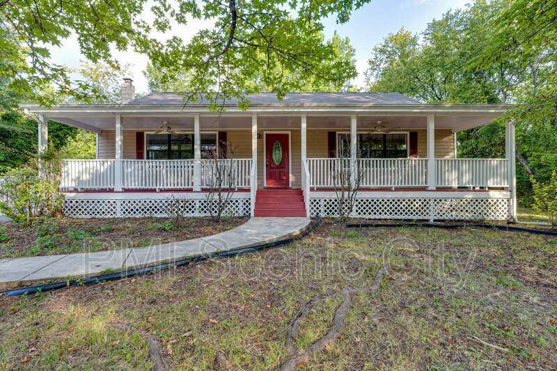 Chattanooga House: 4717 Beverly Kay Dr