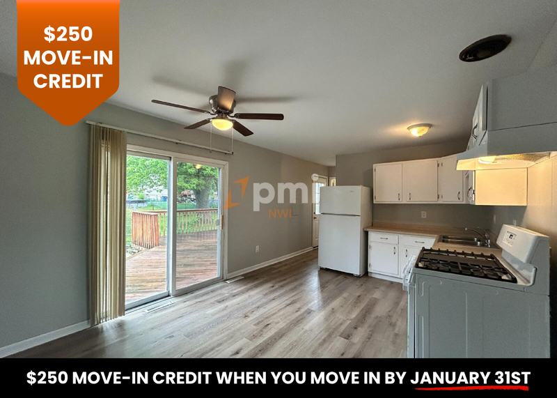 Schererville House: 7724 Mount St