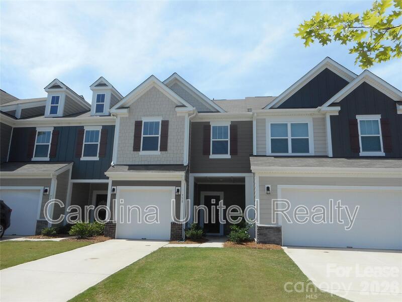 Concord Townhome: 758 Earhart St