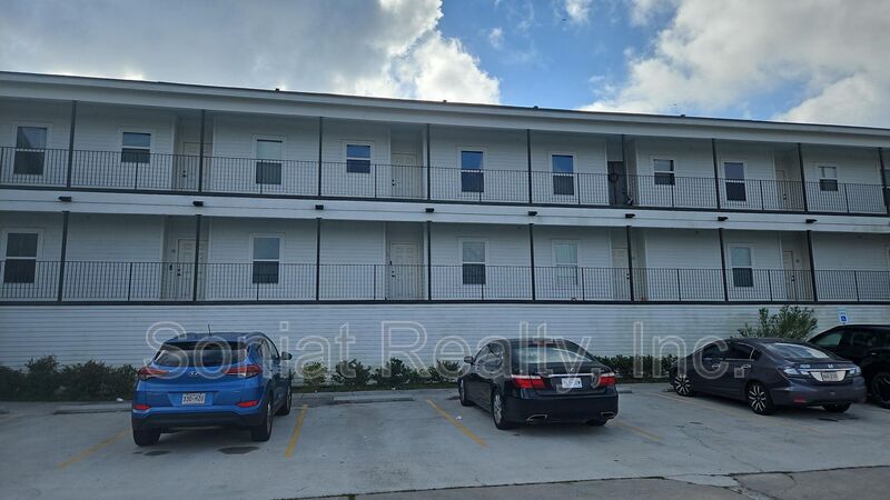 Slidell Condo: 4504 Pontchartrain Drive