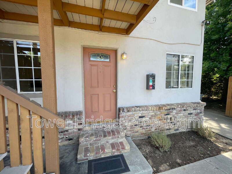 Sacramento Condo: 2701 San Fernando Way
