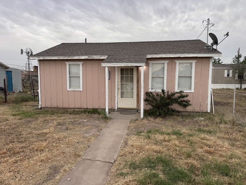 Odessa House: 5916 Austin Avenue