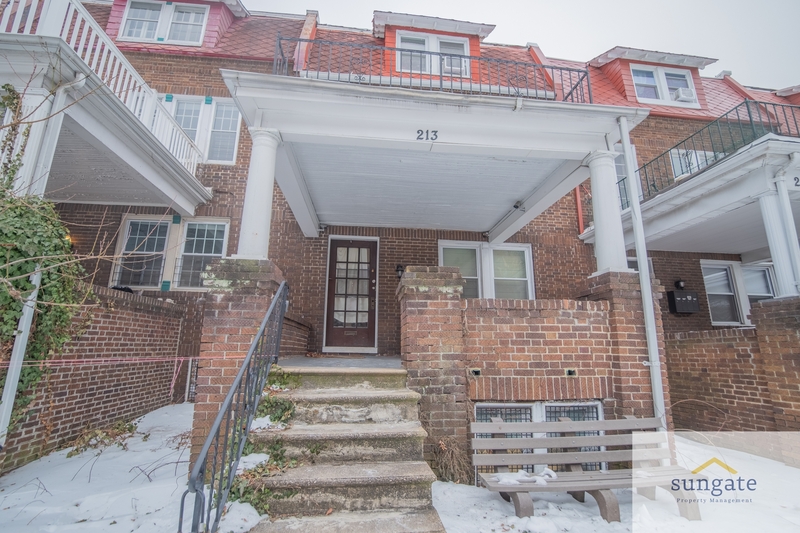 Baltimore Townhome: 213 E 33rd St