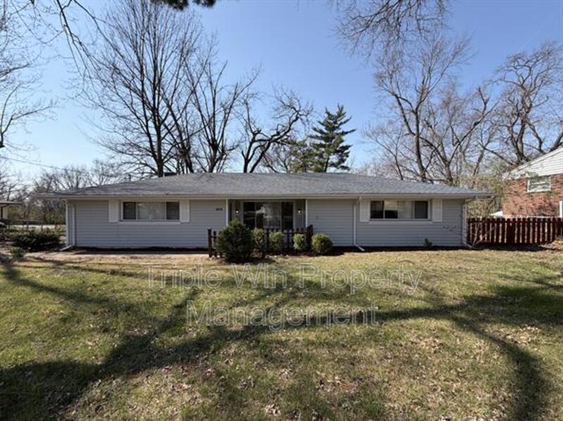 Hazelwood House: 404 Fee Fee Hills Dr