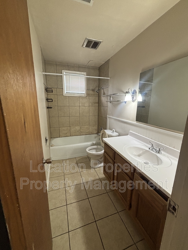 2428 Cedarwood Avenue - 1, rental photo 7