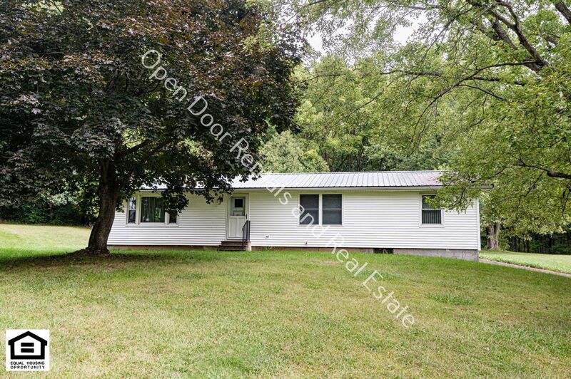 Corunna House: 1561 County Road 00 W