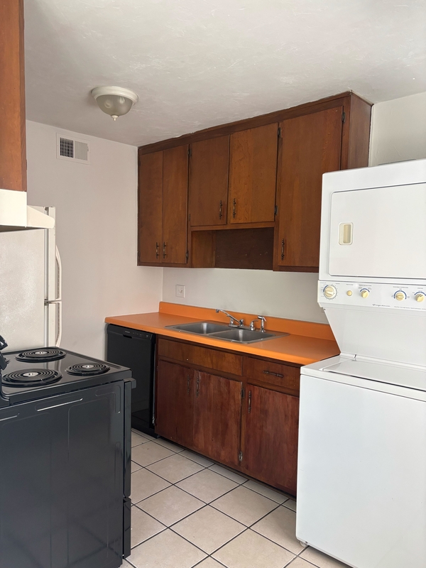Tallahassee Condo: 207 Lovelace Drive - APT 8