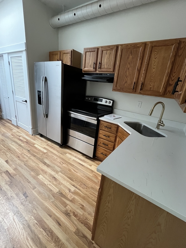 Lawrence Condo: 816 Massachusetts Street - C