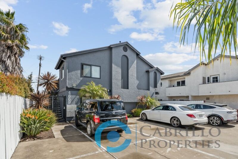 San Diego House: 4669 Iowa Street