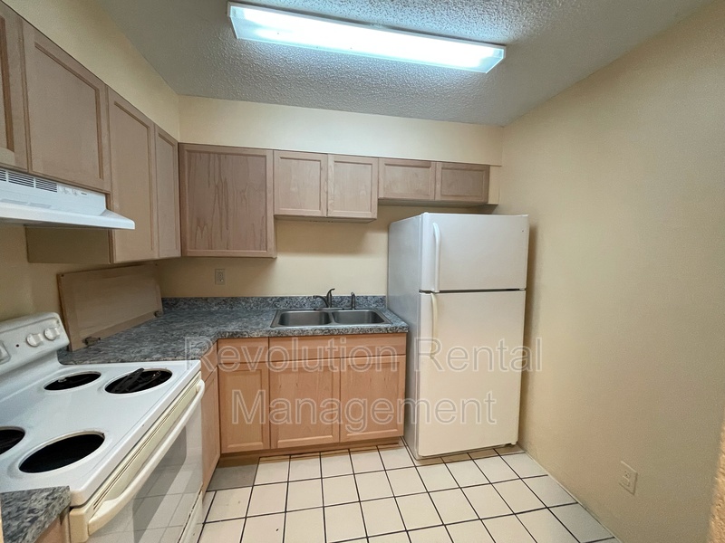 1625 Espanola Ave Apt 116 Holly Hill FL 32117-1779 - Photo 3
