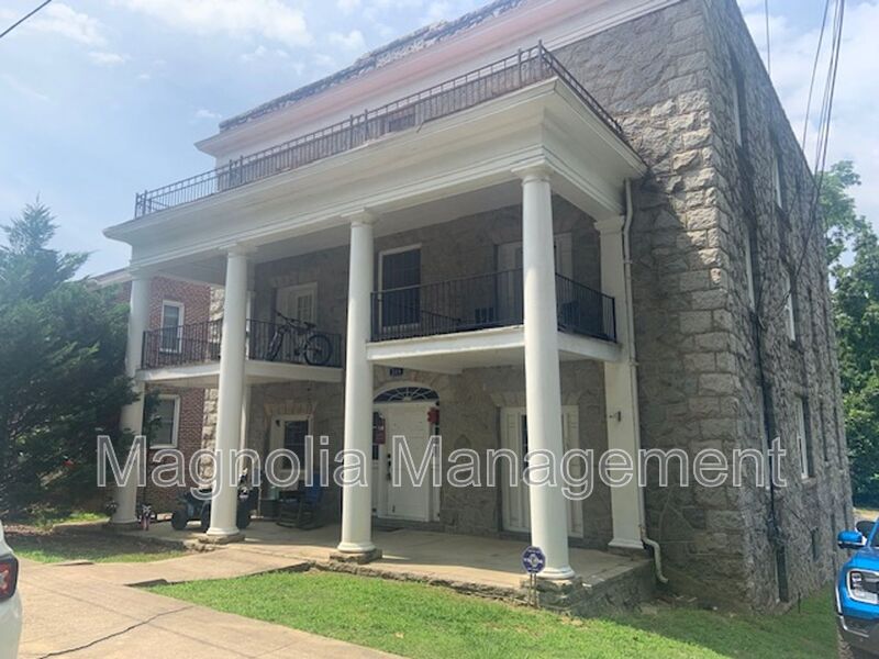 Henderson Condo: 215 W. Young Ave.