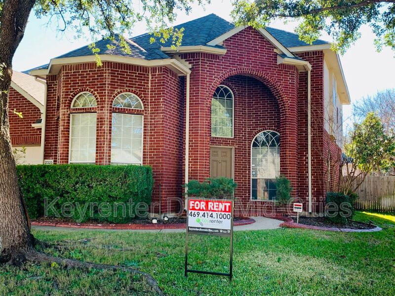 Plano House: 2320 Kittyhawk Drive