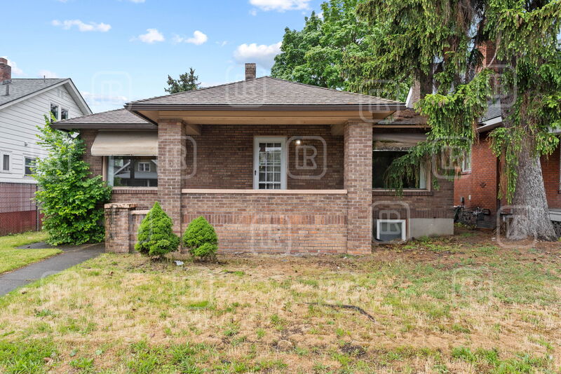 Spokane House: 808 East Mission Avenue