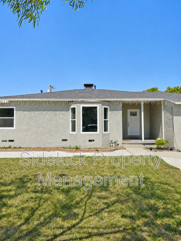 Whittier House: 11443 Dicky St