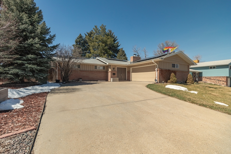 Denver House: 3497 South Chester Court