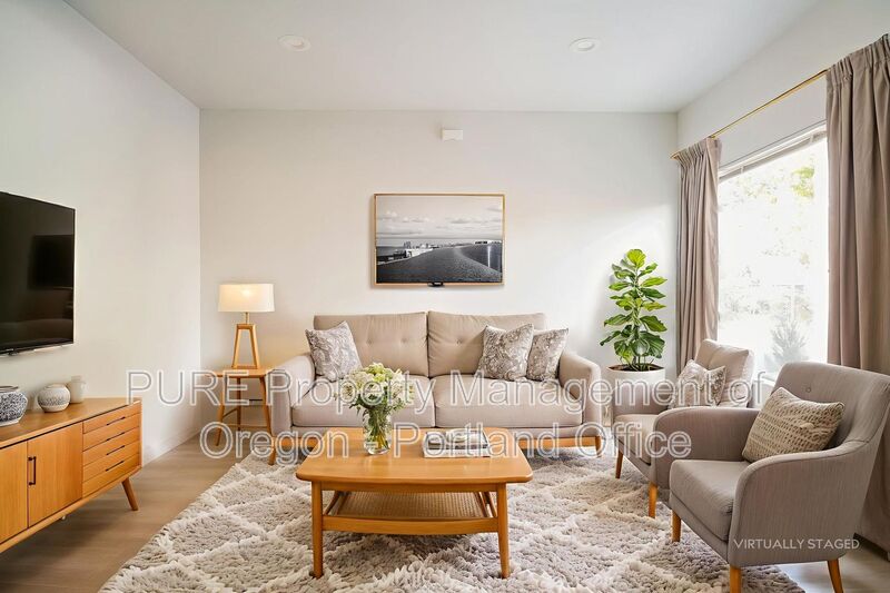 Portland House: 5878 N Harvard St