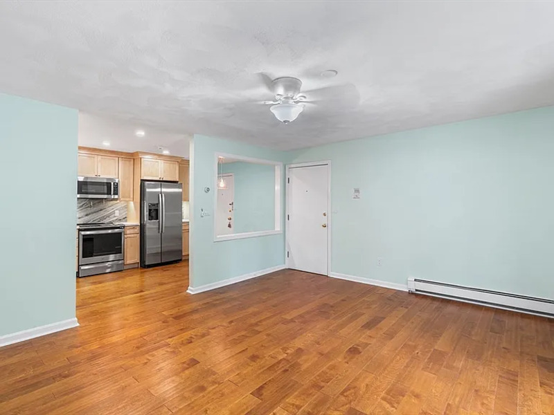 Medford Condo: 5 Ash St