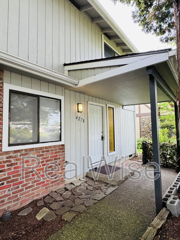 Keizer Condo: 4278 Meadowbrook Court NE