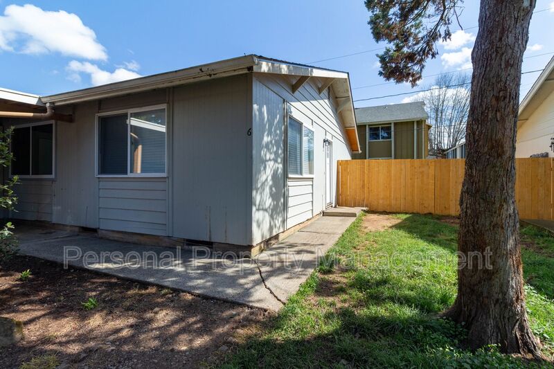 Vancouver Townhome: 4325 E 17th Street