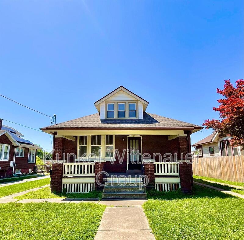 Belleville House: 20 N 28th Street