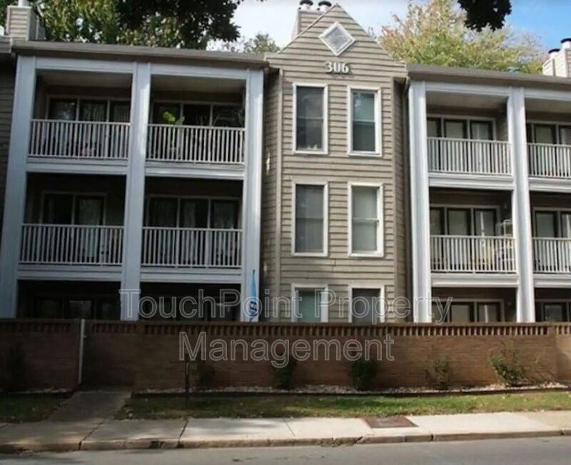 Charlotte Condo: 306 S Cedar St