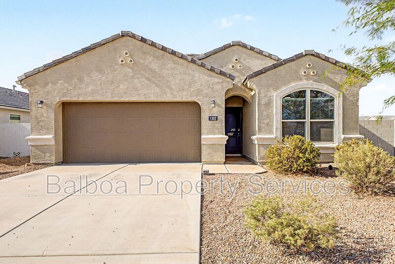 Coolidge House: 1302 W Raymond Ave