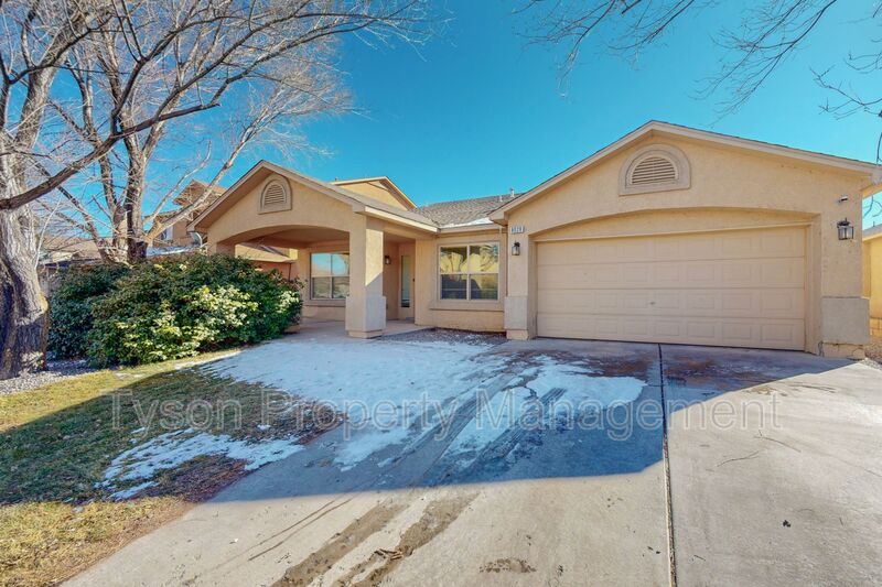 Albuquerque House: 8028 Pony Hills NW