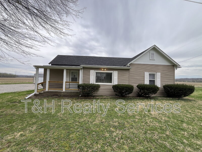 Martinsville House: 3180 Blue Bluff Road