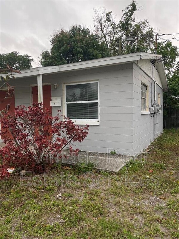 St Petersburg Condo: 843 Union St S