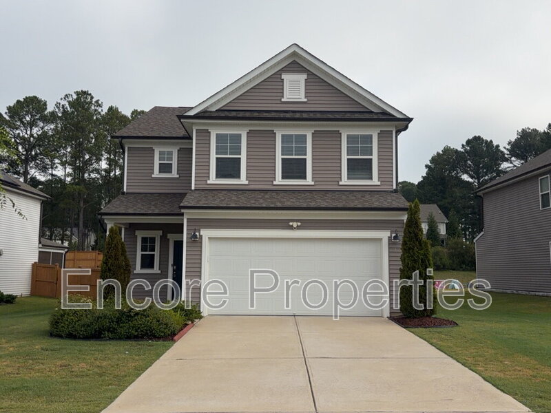 Fuquay-Varina House: 1505 Carlton Links Drive