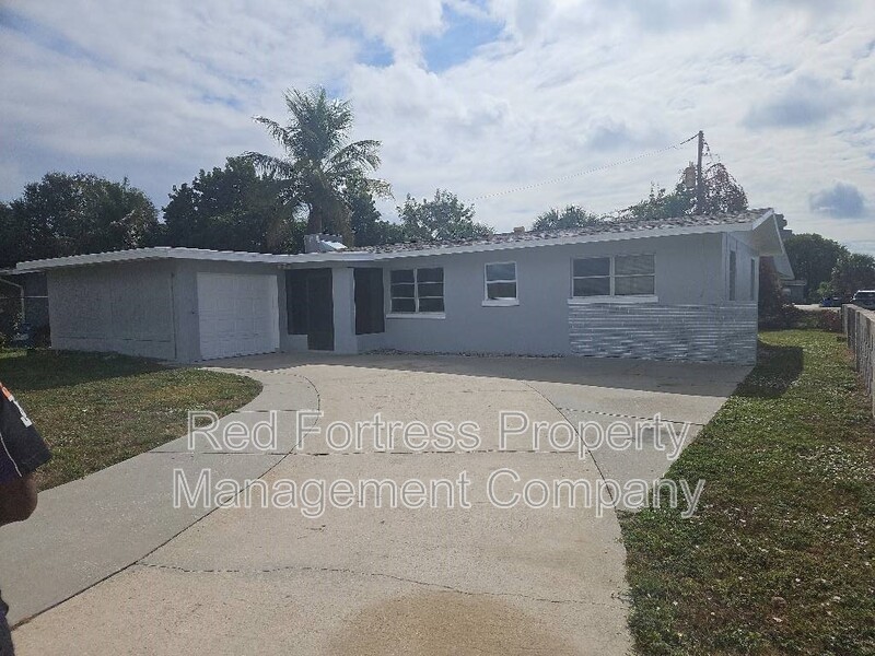 Fort Myers House: 2530 Kennesaw St