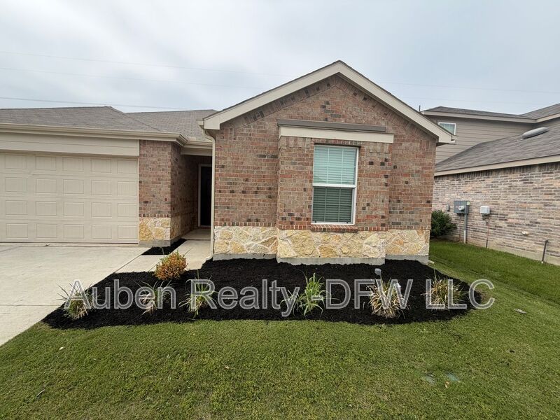 Fort Worth House: 4533 Greenham Lane