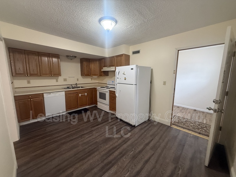 Cross Lanes Condo: 5208 Rocky Fork Road