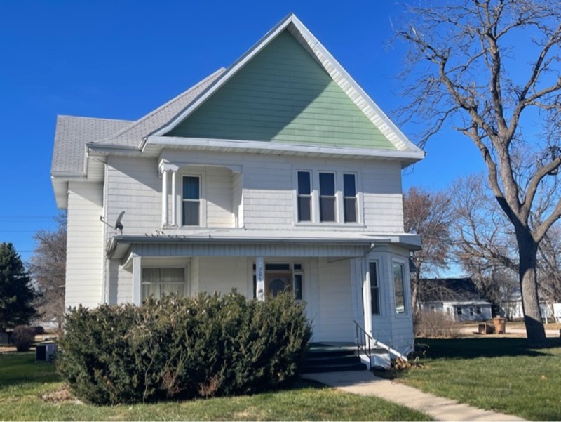 Fairmont Condo: 705 6th St. #3