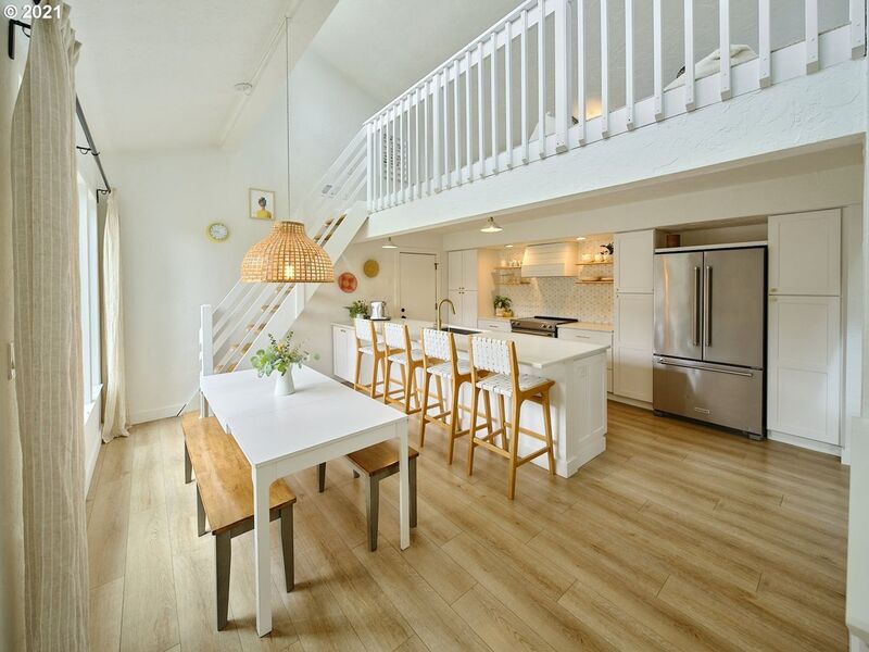 Camas House: 1641 NW 31st Ave