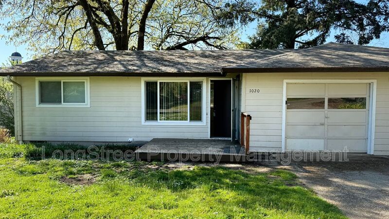 Philomath House: 1020 Pioneer Street