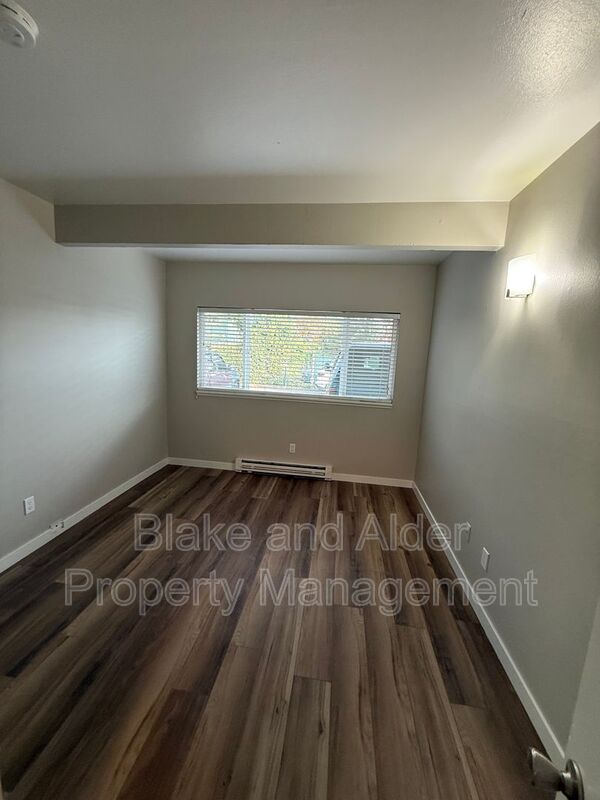 Beaverton Condo: 5950 SW Hall Blvd