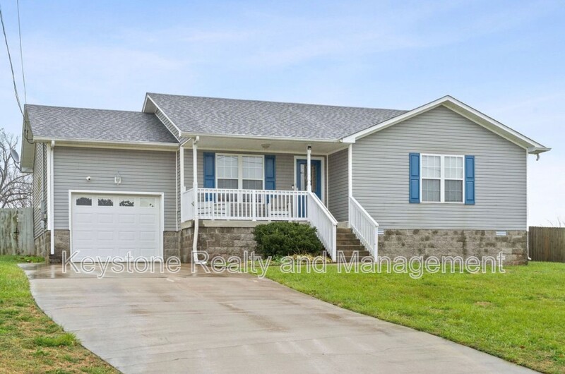 Oak Grove House: 318 Chesire Way