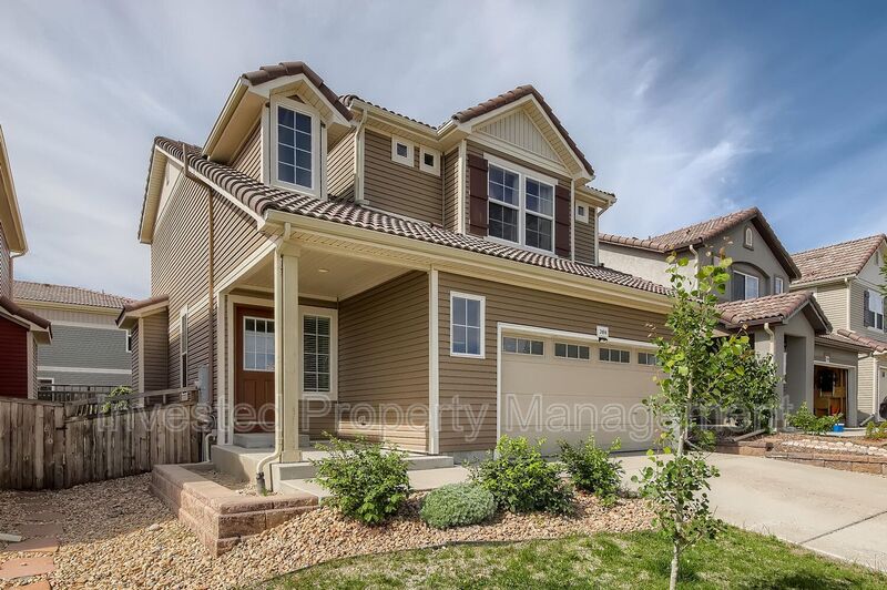 Castle Rock House: 2484 Coach House Loop